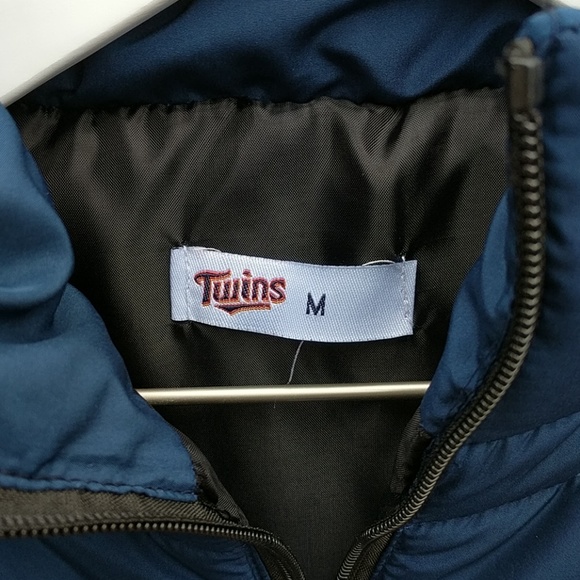 Minnesota Twins Puffer Vest - Picture 3 of 6